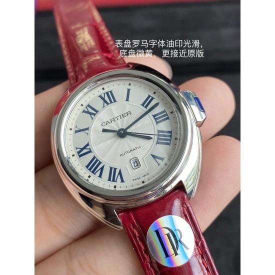 DR卡地亚钥匙系列 腕表保留了卡地亚的经典设计:阿拉伯数字时标和剑形蓝钢指针,形似钥匙的表冠顶端镶嵌一颗蓝宝石,雕纹表盘上带有太阳纹饰,6点钟位置为日期显示窗口,腕表搭配鳄鱼皮表带,进口自动机械机芯,316精钢表壳,31毫米尺寸,使用鲍鱼壳形,经典的设计辨识度很,并且适合任何场合佩戴,是一款性价比很高的腕表! DR卡地亚钥匙系列 腕表保留了卡地亚的经典设计:阿拉伯数字时标和剑形蓝钢指针,形似钥匙的表冠顶端镶嵌一颗蓝宝石,雕纹表盘上带有太阳纹饰,6点钟位置为日期显示窗口,腕表搭配鳄鱼皮表带,进口自动机械机芯,316精钢表壳,31毫米尺寸,使用鲍鱼壳形,经典的设计辨识度很,并且适合任何场合佩戴,是一款性价比很高的腕表!