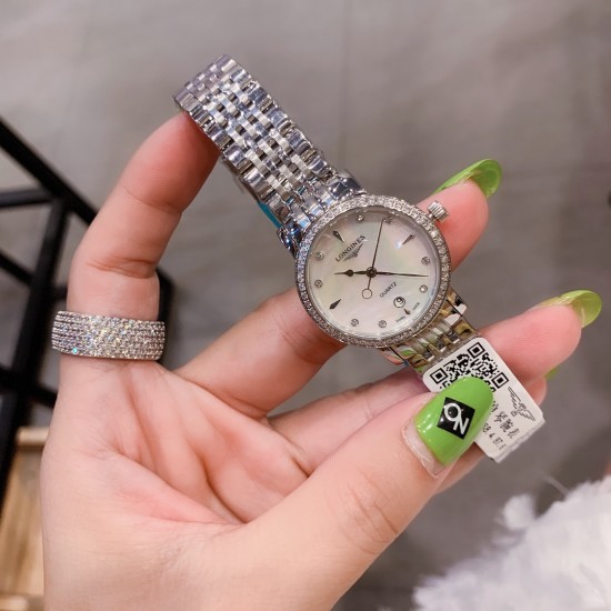 爆款浪琴女表316精钢表带 进口石英机芯（精准）耐磨蓝光玻璃。尺寸：女直径30mm厚10mm