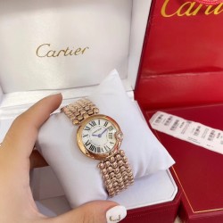 ★实拍 新款卡地亚BALLON BLANC DE CARTIER 女士腕表瑞士石英蓝宝石水晶玻璃表盘材质镀银阳光射线纹饰磨砂表盘 剑形镀金指针 表壳材质镶嵌明亮式切割圆钻 4时位置镶嵌明亮式切割圆钻 表径30毫米厚度8.40毫米