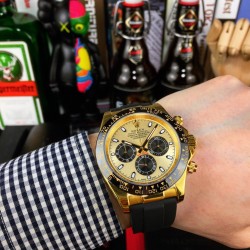 劳力士 ROLEX 迪通拿系列 搭载日本多功能石英计时机芯 精钢表壳 尺寸40mm 镀膜玻璃  泰国橡树胶带 原装扣！