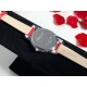 萧邦新款 LHEURE DU DIAMANT MEDIUM OVAL 此款LHeure du Diamant 椭圆形切割雕纹镶钻表盘 环以点缀钻石的表圈 优雅气韵 时尚风格和萧邦精湛的手工艺尽显无遗 光华耀目 MM™ 白玫同价 萧邦新款 LHEURE DU DIAMANT MEDIUM OVAL 此款LHeure du Diamant 椭圆形切割雕纹镶钻表盘 环以点缀钻石的表圈 优雅气韵 时尚风格和萧邦精湛的手工艺尽显无遗 光华耀目 MM™ 白玫同价