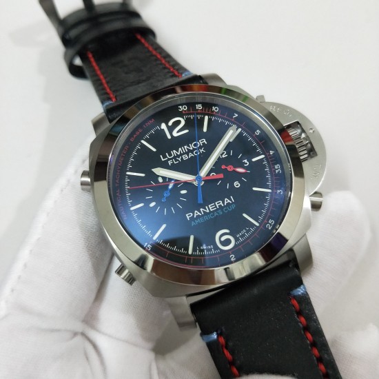 ❤ ❤ 品牌:沛纳海 PANERAI系列:Luminor 1950系列,美洲帆船赛纪念款型号:PAM00725尺寸:直径44MM,厚度15MM玻璃:加强矿物质玻璃表壳:316L精钢白壳表带:进口意大利牛皮机芯:天津全自动机芯卓越品质，精细做工，欢迎转载！[拥抱][拥抱]