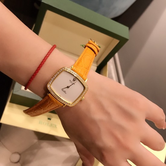 最新劳力士Rolex采用知名经典的设计将它重新呈现,品牌的三方联名创造了一个独特的系列,同时满足了手表和街头爱好者的高要求。尺寸3228mm 进口意大利小牛皮带,腕间流年,诠释你的美,就是如此简单! 最新劳力士Rolex采用知名经典的设计将它重新呈现,品牌的三方联名创造了一个独特的系列,同时满足了手表和街头爱好者的高要求。尺寸3228mm 进口意大利小牛皮带,腕间流年,诠释你的美,就是如此简单!