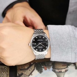 品牌：劳力士---- 尊贵高端男表 ！顶级男士腕表，西铁城8215顶级机械机芯 顶级316精钢 矿物质超强镜面玻璃 真牛皮表带 走时精准，直径40mm 厚度12mm！