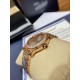 《YF出品》萧邦Happy Diamonds系列在女士腕表当中非常具有标志性,这款腕表拥有36和30毫米的腕表直径,对于大部分女士来说这个尺寸刚刚好。极具标志性的表壳设计搭配银色表盘,盘面上转动的钻石是萧邦Happy Diamonds最大的亮点设计所在。腕表搭载了自动上链机芯,能够为腕表提供42个小时的动力储存。。。YF臻品(2021新鲜上市):萧邦HAPPY DIAMONDS系列274893-5003腕表(精钢-玫瑰金-白色贝壳表盘,7颗彩色活动钻石,2892-2全自动机械,36毫米) 《YF出品》萧邦Happy Diamonds系列在女士腕表当中非常具有标志性,这款腕表拥有36和30毫米的腕表直径,对于大部分女士来说这个尺寸刚刚好。极具标志性的表壳设计搭配银色表盘,盘面上转动的钻石是萧邦Happy Diamonds最大的亮点设计所在。腕表搭载了自动上链机芯,能够为腕表提供42个小时的动力储存。。。YF臻品(2021新鲜上市):萧邦HAPPY DIAMONDS系列274893-5003腕表(精钢-玫瑰金-白色贝壳表盘,7颗彩色活动钻石,2892-2全自动机械,36毫米)