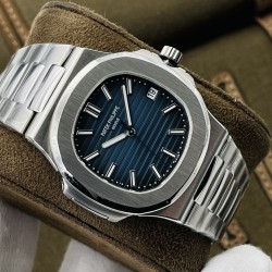 【PFF Factory新势力 新力作】V4最高升级版本 最高复刻 百达.翡丽PATEK PHILIPPE 优雅运动系列5711/1A鹦鹉螺！PFF震撼出品！钢表之王！1⃣️【机芯】全网最佳解毒方案，搭配百达.翡丽9015机改Cal.324自动上链一体机芯！精准稳定！2⃣️【表带】定制级人体工程学表带，钢带中珠是钻石型的，与正品相结合。3⃣️【直径】表壳尺寸40毫米，厚度仅9.0毫米，也与原装最接近。【PFF Factory】匠心之作 欢迎您的品鉴！