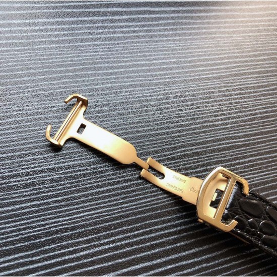 顶级复刻正品开模 CARTIER 卡地亚 X8 伦敦SOLO系列男款 CARTIER W6701010 正品开模,2892机,搭配真鳄鱼皮,喷砂日历,CNC深度加工把的镶嵌同正品同样的尖晶宝石,莫式硬度达到九级。表扣原装圆弧并喷砂处理,字体清晰 一表一码 三杰精致推荐男士精品机械腕表 精致传承真实效果 SJ品质的保证 顶级复刻正品开模 CARTIER 卡地亚 X8 伦敦SOLO系列男款 CARTIER W6701010 正品开模,2892机,搭配真鳄鱼皮,喷砂日历,CNC深度加工把的镶嵌同正品同样的尖晶宝石,莫式硬度达到九级。表扣原装圆弧并喷砂处理,字体清晰 一表一码 三杰精致推荐男士精品机械腕表 精致传承真实效果 SJ品质的保证
