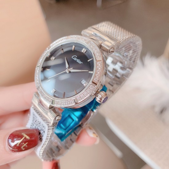 卡地亚-CARTIER腕表 个性2019新款女士手表潮流镶钻大表盘防水女表 ❤️简约三针3字位单日历设计,316精钢表壳,尺寸:35mm厚9mm 卡地亚-CARTIER腕表 个性2019新款女士手表潮流镶钻大表盘防水女表 ❤️简约三针3字位单日历设计,316精钢表壳,尺寸:35mm厚9mm