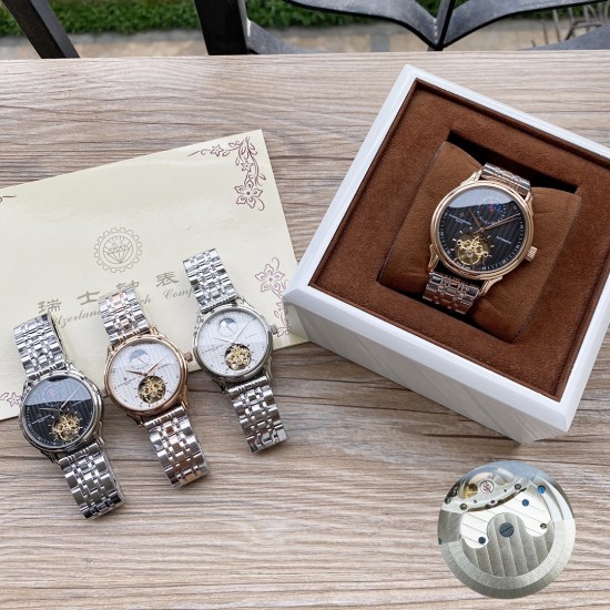 江诗丹顿 Vacheron Constantin 精品男士腕表,大飞轮搭载月相设计,尊贵大气,绅士风范,卓越品质,热卖全城。采用全自动机械机芯,顶级316精钢表壳表带,矿物质超强镜面,尺寸43*13 江诗丹顿 Vacheron Constantin 精品男士腕表,大飞轮搭载月相设计,尊贵大气,绅士风范,卓越品质,热卖全城。采用全自动机械机芯,顶级316精钢表壳表带,矿物质超强镜面,尺寸43*13