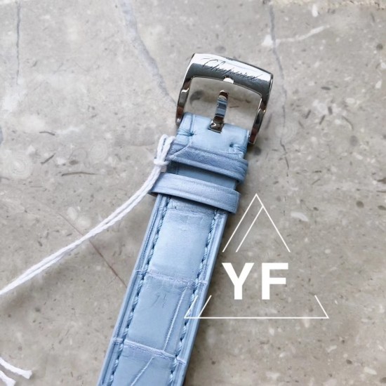实拍《YF》萧邦(五钻小号无日历)HAPPY DIAMONDS 七彩圣诞主题 符合接下来圣诞跨年的气氛 每一颗钻石都是最好的礼物 心向自由 与快乐不期而遇。 实拍《YF》萧邦(五钻小号无日历)HAPPY DIAMONDS 七彩圣诞主题 符合接下来圣诞跨年的气氛 每一颗钻石都是最好的礼物 心向自由 与快乐不期而遇。