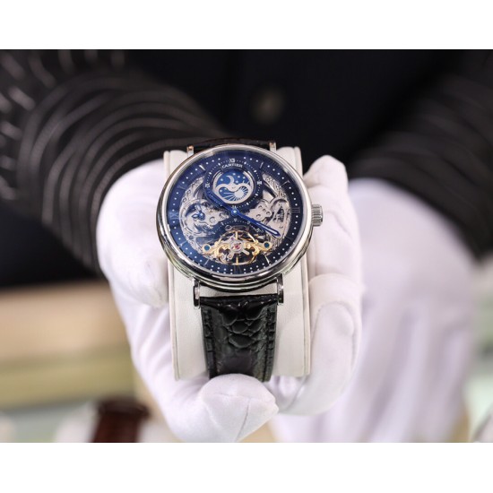 【品牌】Cartier 卡地亚【机芯】全自动机械机芯【材料】矿物质超强镜面【尺寸】直径42mm厚12mm！