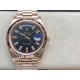 ROLEX 劳力士 星期日志型40mm终极版 搭载原版3255自动机械机芯228239系列腕表,40mm直径,研发耗时16个月!原版1比1开模。重点升级了以下几个要点:1.表壳直径与最新版3255型系列一致40毫米。2.表带头粒与原装一致,5件拼装,难度非常高,表带与表壳交错型无缝连结。3.把头皇冠处下方修改为与原版一致的两个圆点。4.表扣与原版一致里面加装了弹簧,字体大小工艺和原装一致。5.表壳侧面与原版一致增加二维码防伪。6.表壳与表带连接处的壳身刻有与原版一致的型号数字228239。 ROLEX 劳力士 星期日志型40mm终极版 搭载原版3255自动机械机芯228239系列腕表,40mm直径,研发耗时16个月!原版1比1开模。重点升级了以下几个要点:1.表壳直径与最新版3255型系列一致40毫米。2.表带头粒与原装一致,5件拼装,难度非常高,表带与表壳交错型无缝连结。3.把头皇冠处下方修改为与原版一致的两个圆点。4.表扣与原版一致里面加装了弹簧,字体大小工艺和原装一致。5.表壳侧面与原版一致增加二维码防伪。6.表壳与表带连接处的壳身刻有与原版一致的型号数字228239。
