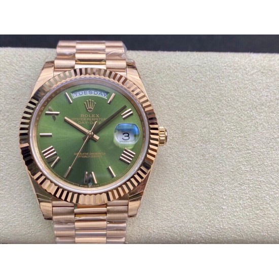 ROLEX 劳力士 星期日志型!1⃣️ 蓝宝石镜面,日历2.5倍放大镜,效果同步原版。2⃣️蚝式表壳结构,一体中层表壳,旋入式底盖及上链表冠。3⃣️结构尺寸厚度同步原装,直径40mm4⃣️搭载2836自动上链机芯,快调瞬跳星期日历、做到调时、厚度、结构同步原版。 ROLEX 劳力士 星期日志型!1⃣️ 蓝宝石镜面,日历2.5倍放大镜,效果同步原版。2⃣️蚝式表壳结构,一体中层表壳,旋入式底盖及上链表冠。3⃣️结构尺寸厚度同步原装,直径40mm4⃣️搭载2836自动上链机芯,快调瞬跳星期日历、做到调时、厚度、结构同步原版。