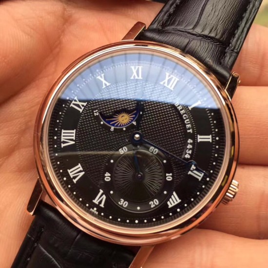 BREGUET 宝玑 Classique 腕表系列 缔造完美制表技术的典范——走时精确、显示清晰、线条优雅。此纤薄腕表系列,配备自动上链机芯,全新小秒+24小时半圆型日月星辰显示,搭配钢蓝指针,尺寸40mm! BREGUET 宝玑 Classique 腕表系列 缔造完美制表技术的典范——走时精确、显示清晰、线条优雅。此纤薄腕表系列,配备自动上链机芯,全新小秒+24小时半圆型日月星辰显示,搭配钢蓝指针,尺寸40mm!