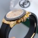 顶级做工KS出品:劳力士 恒动宇宙计时型迪通拿 【尺寸】40MM【表镜】抗刮损蓝水晶玻璃 防反光凸透式放大日历窗【表壳】上链表冠,旋入式三扣锁三重防水系统【机芯】采用7750机芯,高效精准稳定【表带】腕表搭配折叠式表扣,且表扣具有微调装置,可以调到非常的贴合手腕 折叠扣 超强夜光 防水大于100米 顶级做工KS出品:劳力士 恒动宇宙计时型迪通拿 【尺寸】40MM【表镜】抗刮损蓝水晶玻璃 防反光凸透式放大日历窗【表壳】上链表冠,旋入式三扣锁三重防水系统【机芯】采用7750机芯,高效精准稳定【表带】腕表搭配折叠式表扣,且表扣具有微调装置,可以调到非常的贴合手腕 折叠扣 超强夜光 防水大于100米