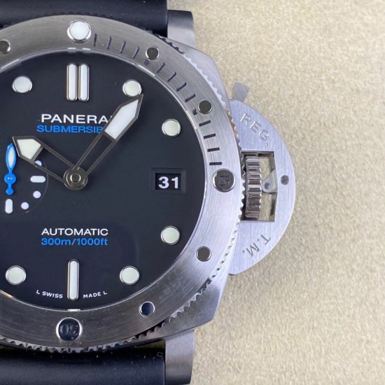 沛纳海PAM 1229,44mm尺寸,表盘升级了日期窗口,大幅提升了易读性,黑色天然橡胶表带。沛纳海独特DNA 让人越来越觉得好看的款式,用心做好每个细节! 沛纳海PAM 1229,44mm尺寸,表盘升级了日期窗口,大幅提升了易读性,黑色天然橡胶表带。沛纳海独特DNA 让人越来越觉得好看的款式,用心做好每个细节!