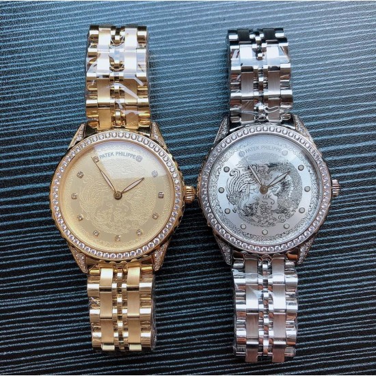 龙凤呈祥 百达翡丽-PATEK PHILIPPE B33 全球限量发售,采用新新一代8002纯进口自动机械机芯,背透雕刻龙凤设计,大方得体,独特风格,全精钢设计,超强防水,可直接佩戴游泳,41mm直径,蓝宝石玻璃镜面,表壳采用真空纳米技术电镀,质感十足,尊贵奢华,这绝对是送亲人 送朋友,送老板的最佳礼物!三杰精致推荐男士瑞士全自动机械腕表,SJ为你精心打造超真实实物图拍摄 龙凤呈祥 百达翡丽-PATEK PHILIPPE B33 全球限量发售,采用新新一代8002纯进口自动机械机芯,背透雕刻龙凤设计,大方得体,独特风格,全精钢设计,超强防水,可直接佩戴游泳,41mm直径,蓝宝石玻璃镜面,表壳采用真空纳米技术电镀,质感十足,尊贵奢华,这绝对是送亲人 送朋友,送老板的最佳礼物!三杰精致推荐男士瑞士全自动机械腕表,SJ为你精心打造超真实实物图拍摄
