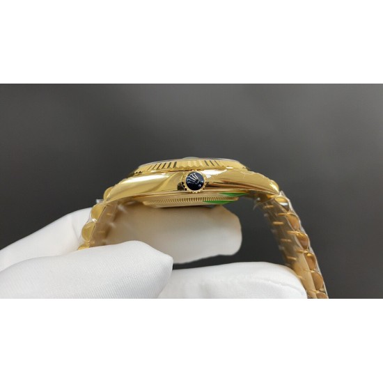 ROLEX 劳力士 星期日历 赌桌绿 ～