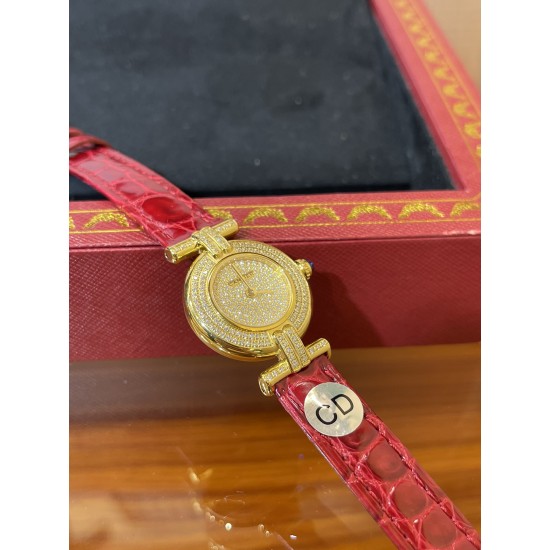 鳄鱼皮新品发布 奢华版满天星镶钻表盘卡地亚小旋风must de小金表vintage中古断货王，性价比高闭眼入。神仙颜值美绝trinity，小孩子才做选择，成年人都是all in![色]表径24mm，超薄厚度5.8mm，搭载瑞士石英机芯，罗马刻度奶油盘，简洁大两针，后镶天然美钻搭配鳄鱼皮表带更奢华超级闪。可仙可盐可甜，精致优雅上手绝美。时尚是一个经典的轮回～说不定今年的复古风，你就是走得最驾轻就熟的一个。推荐指数：⭐⭐⭐⭐⭐