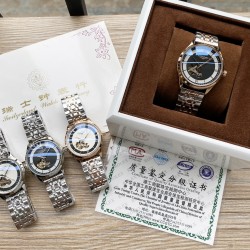 浪琴Longines 精品男士腕表，经典大三针搭载葫芦型镂空设计，技艺精湛，独具匠心，尊贵大气，绅士风范。采用全自动机械机芯，顶级316精钢表壳表带，矿物质超强镜面，尺寸43*13