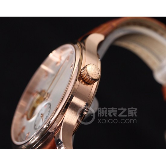 品牌：万国 IWC表带：真牛皮/316L精钢表带机芯：全自动机械机芯材料：矿物质超强镜面尺寸：直径41mm厚12mm！