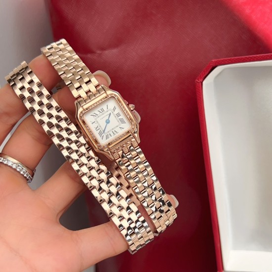 Panthre de Cartier / double chain Width 22mm.Length 30mm. Chain length 44cm卡地亚猎豹系列腕表/双圈表链宽度22mm 长度30mm 链条长度44cm瑞士进口石英机芯,316L精钢表壳表链。蓝晶石表冠,蓝宝石镜面,淬火钢蓝指针,双圈环绕链条,便捷珠宝扣。 Panthre de Cartier / double chain Width 22mm.Length 30mm. Chain length 44cm卡地亚猎豹系列腕表/双圈表链宽度22mm 长度30mm 链条长度44cm瑞士进口石英机芯,316L精钢表壳表链。蓝晶石表冠,蓝宝石镜面,淬火钢蓝指针,双圈环绕链条,便捷珠宝扣。