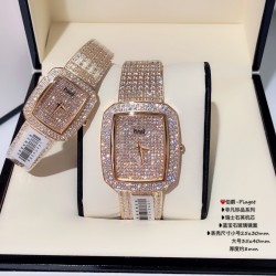 实拍 伯爵-Piaget 非凡珍品系列情侣腕表 瑞士石英机芯 蓝宝石玻璃镜面 表壳尺寸小号25x30mm 大号35x40mm厚度约8mm