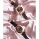 ★实拍 女神推荐款【Vacheron Constantin江诗丹顿】纵横四海系列OVERSEAS女款小号型【表壳】表径3610.8mm 质感细腻大方 84颗圆形切割施华洛水钻璀璨夺目 蓝宝石镜面永不刮花【表盘】大三针的设计 简约大方 旭日纹缎面拉丝的工艺处理 深邃优雅 18k金时标均带白色夜光涂层【机芯】CITIZEN8系列改Cal.5300机芯(机芯稳定零返修 )后原装18k纳米镀金质摆陀【表带扣】半马其他十字三片折叠式表扣 进口牛皮表带越欣赏 越懂欣赏 ★实拍 女神推荐款【Vacheron Constantin江诗丹顿】纵横四海系列OVERSEAS女款小号型【表壳】表径3610.8mm 质感细腻大方 84颗圆形切割施华洛水钻璀璨夺目 蓝宝石镜面永不刮花【表盘】大三针的设计 简约大方 旭日纹缎面拉丝的工艺处理 深邃优雅 18k金时标均带白色夜光涂层【机芯】CITIZEN8系列改Cal.5300机芯(机芯稳定零返修 )后原装18k纳米镀金质摆陀【表带扣】半马其他十字三片折叠式表扣 进口牛皮表带越欣赏 越懂欣赏