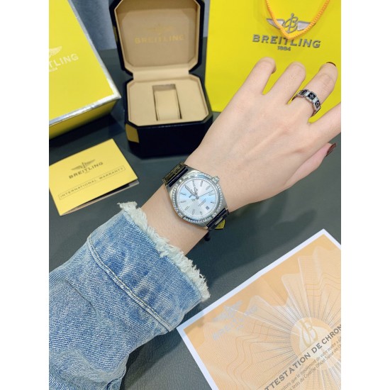 【全银黑】全新百年灵机械计时腕表-南海胶囊系列(chronometer Automatic 36)具有醒目的色彩和夜光.让人联想起夏日 海洋生物和葱郁草木所营造的令人陶醉的氛围。这款优雅的现代复古灵感腕表适合想在人群脱颖而出的女士。融合优异性能和造型美感,时尚而优雅,适合各种场合,多种金属表壳可供选择,镶嵌彩色宝石钻,从炫酷的精钢材质百搭双色间金乃至豪华红金,一应俱全,时标和多姿多彩表盘,搭载2824机械机芯,尺寸:36mm 是百年灵最新女士机械计时系列的灵动姐妹表款。 【全银黑】全新百年灵机械计时腕表-南海胶囊系列(chronometer Automatic 36)具有醒目的色彩和夜光.让人联想起夏日 海洋生物和葱郁草木所营造的令人陶醉的氛围。这款优雅的现代复古灵感腕表适合想在人群脱颖而出的女士。融合优异性能和造型美感,时尚而优雅,适合各种场合,多种金属表壳可供选择,镶嵌彩色宝石钻,从炫酷的精钢材质百搭双色间金乃至豪华红金,一应俱全,时标和多姿多彩表盘,搭载2824机械机芯,尺寸:36mm 是百年灵最新女士机械计时系列的灵动姐妹表款。