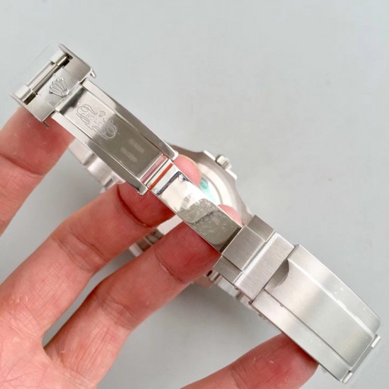 『AR出品』少量到货[色]AR精品 新款劳力士SEA-DWELLER鬼王 43MM单红副本的十年精华， 并行代购版鬼王SEA 表壳为精钢904L 达到与正品一致，原装工艺陶瓷圈口，立体刻度圈，镀白金工艺，对版淡蓝色夜光[色][色]搭载2824机 并搭配正品代购包装物料，真正的A级副本劳力士鬼王[AR出品]