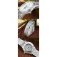 Jaeger-leCoultre Master Ultra Thin Moon积家超薄月相大师系列42mm腕表,简洁的线条设计,赏心悦目的表盘。 显示令表盘尽显活力,6位24小时指针宛如一幕和谐美妙的腕上芭蕾。透过玻璃底盖,机芯运行一目了然。这款厚度仅5.8毫米的超薄机芯向世人证实,超凡的技艺和极尽复杂的功能可以在狭小的空间内完美展现。顶级出品 精品不断 Jaeger-leCoultre Master Ultra Thin Moon积家超薄月相大师系列42mm腕表,简洁的线条设计,赏心悦目的表盘。 显示令表盘尽显活力,6位24小时指针宛如一幕和谐美妙的腕上芭蕾。透过玻璃底盖,机芯运行一目了然。这款厚度仅5.8毫米的超薄机芯向世人证实,超凡的技艺和极尽复杂的功能可以在狭小的空间内完美展现。顶级出品 精品不断