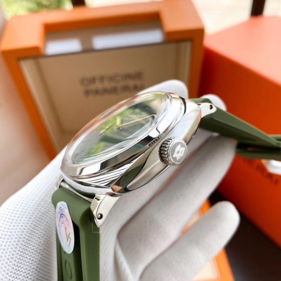 【高级定制V7版来货✈️】应潮而生,绿潮来袭⌚️沛纳海/PANERAI‼️ Radiomir镭得米尔系列腕表–45毫米搭载进口机械机芯,具有时针、分针和小秒盘显示功能。 【高级定制V7版来货✈️】应潮而生,绿潮来袭⌚️沛纳海/PANERAI‼️ Radiomir镭得米尔系列腕表–45毫米搭载进口机械机芯,具有时针、分针和小秒盘显示功能。