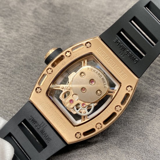 Richard Mille 理查德米勒系列,亲民版!一比一复刻 !全镂空骷髅头 腕表 简约无钻款 酒桶型镂空表盘 橡胶黑色表带 加了碳素!防水效果杠杠的!出货实拍 Richard Mille 理查德米勒系列,亲民版!一比一复刻 !全镂空骷髅头 腕表 简约无钻款 酒桶型镂空表盘 橡胶黑色表带 加了碳素!防水效果杠杠的!出货实拍