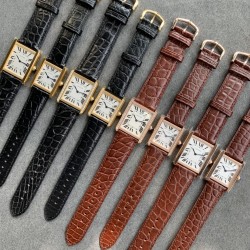 K11厂出品！升级V2版[强][强][强]顶级完美复刻的卡地亚TANK 坦克系列，[闪电]精钢版[闪电]有小号2431,中号2734,两个尺寸，顶级完美复刻，细节打磨，指针颜色，把头弧度，原厂鳄鱼皮带，底盖编码，均与正品一致！配贴码，一表一码！十种颜色表带！