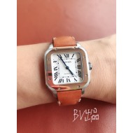 【BV出品】-女装中号 卡地亚新款山度士表壳：316材质表盘：镀银珠光经典罗马字表针：瑞士工艺烧制钢蓝玻璃：瑞士增透白膜/防弦/防手纹AF工艺处理表带：配备人体工力学SmartLink拆卸系统多切面尖晶蓝宝石机芯：MIYOTA-9015（配原版1847MC自动锤）          BV正品1:1开模，真正做到可同原版配件互换。配备卡地亚实用两项发明“SmartLink”表链调节装置和“QuickSwitch”表带快速替换装置