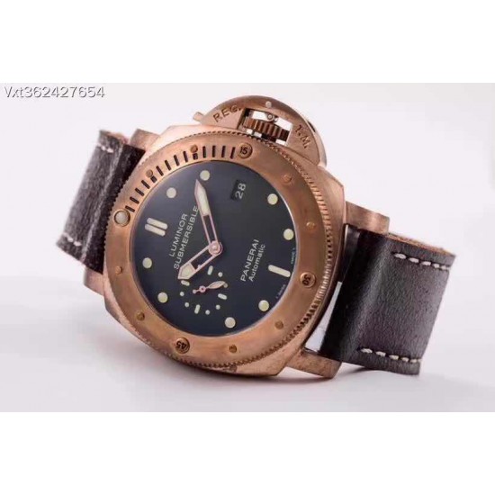 VS沛纳海 Pam382 升级V2啦!。机芯功能升级:时针单独调时 通过时针调历。机芯背透 :摆轮与正品一致 螺丝孔位95%以上接近正品。47mm,搭载自动上链机芯,大家常说硬汉风格什么的,我觉得青铜382才是最最硬汉的沛纳海,不光在造型上够钢猛,青铜材质更是在经过岁月洗礼后变得不一样,有经历,有故事,有一种沧桑感,这才是真正的硬汉!敢死队同款哦!商品规格:默认规格 VS沛纳海 Pam382 升级V2啦!。机芯功能升级:时针单独调时 通过时针调历。机芯背透 :摆轮与正品一致 螺丝孔位95%以上接近正品。47mm,搭载自动上链机芯,大家常说硬汉风格什么的,我觉得青铜382才是最最硬汉的沛纳海,不光在造型上够钢猛,青铜材质更是在经过岁月洗礼后变得不一样,有经历,有故事,有一种沧桑感,这才是真正的硬汉!敢死队同款哦!商品规格:默认规格
