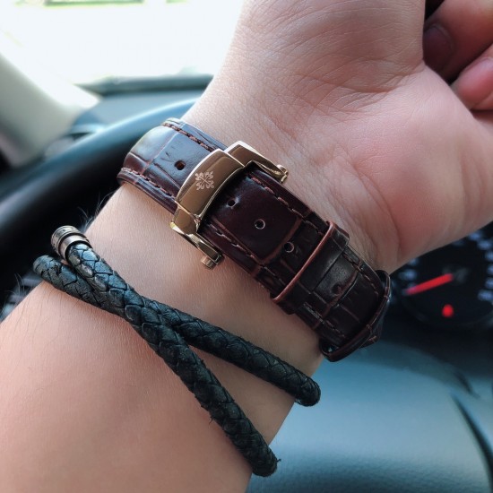 百达翡丽-PATEK PHILIPP L39 新品现代飞轮设计搭载简约两针 尊贵大气~绅士风范,高端矿物质防刮镜面玻璃,配置316L精钢表壳,耐磨316精钢表带/进口小牛皮表带,全自动进口缕空机械机芯 尺寸:42mm10.8mm三杰精致推荐男士机械腕表 SJ为你精心挑选超真实实物图拍摄 百达翡丽-PATEK PHILIPP L39 新品现代飞轮设计搭载简约两针 尊贵大气~绅士风范,高端矿物质防刮镜面玻璃,配置316L精钢表壳,耐磨316精钢表带/进口小牛皮表带,全自动进口缕空机械机芯 尺寸:42mm10.8mm三杰精致推荐男士机械腕表 SJ为你精心挑选超真实实物图拍摄