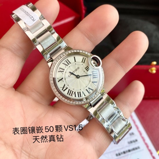 新款33钻表!又一重磅来袭!卡地亚真钻蓝气球欧洲渠道,每到年底国外很多代工都会流点这种很贵的表出来,同属石英机芯,33mm表盘,表壳镶嵌50颗vs1.5真钻!每只都有国家机构出具的证书,确保每一块都是真材实料真钻石,参数具体详尽,远非市场那些假证书可比,每一张证书的检测编号都是唯一编号,一一对应,绝无重复,机构官方网站可查阅!这个价格买钻石都值,更不要说买这个牌子的表,送礼是绝对赞到爆!要的速度了! 新款33钻表!又一重磅来袭!卡地亚真钻蓝气球欧洲渠道,每到年底国外很多代工都会流点这种很贵的表出来,同属石英机芯,33mm表盘,表壳镶嵌50颗vs1.5真钻!每只都有国家机构出具的证书,确保每一块都是真材实料真钻石,参数具体详尽,远非市场那些假证书可比,每一张证书的检测编号都是唯一编号,一一对应,绝无重复,机构官方网站可查阅!这个价格买钻石都值,更不要说买这个牌子的表,送礼是绝对赞到爆!要的速度了!