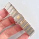 OMEGA 欧米茄 星座系列 PLUMA轻羽腕表“星座”特指一个恒星群落。如今已成为奢华精准腕表工艺的臻至巅峰。腕表的名字源自拉丁语“羽毛”，以表盘上醒目的羽毛元素巧妙阐释出别具一格的精美设计。尺寸27mm！