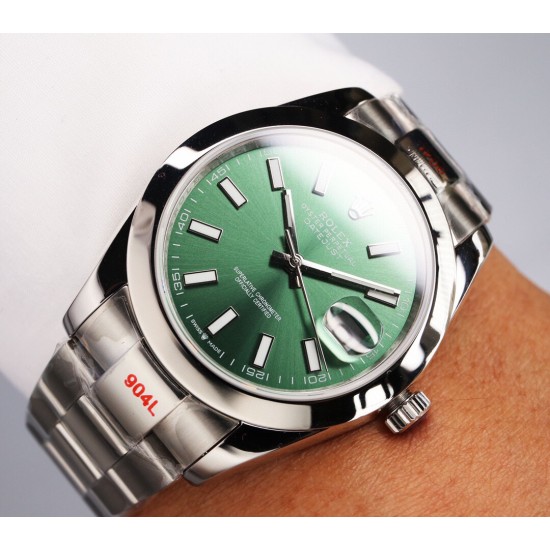 ROLEX 劳力士 蚝式恒动日志型41mm系列腕表,直径41mm,经典的蚝式表壳搭配三角坑纹外圈,把头采用旋入式设计,抗刮损蓝水晶玻璃,防反光凸透式放大(2.5倍)日历窗,隐蔽式摺叠皇冠带扣,矜持有度秀而不媚 恒久优雅! ROLEX 劳力士 蚝式恒动日志型41mm系列腕表,直径41mm,经典的蚝式表壳搭配三角坑纹外圈,把头采用旋入式设计,抗刮损蓝水晶玻璃,防反光凸透式放大(2.5倍)日历窗,隐蔽式摺叠皇冠带扣,矜持有度秀而不媚 恒久优雅!
