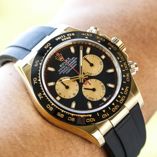 AR超神之作 ROLEX DAYTONA劳 力士迪通拿副本的十年精华， 并行代购版迪通拿，完美修正十年间所有副本的不足和缺陷，4130机芯，以及攻克机芯厚度，使壳身厚度首次达到与正品一致，并搭配正品代购包装物料，重新定义最高品质的迪通拿副本，真正的A级副本劳 力 士迪地拿[AR出品]