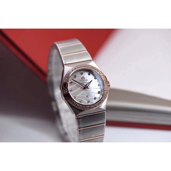 欧米茄 OMEGA 星座系列,27mm 石英腕表 ,表壳把管采用内六角旋入式把管,壳的耳位经过线切割慢走丝加工而出,通透十足,细节讲究! 欧米茄 OMEGA 星座系列,27mm 石英腕表 ,表壳把管采用内六角旋入式把管,壳的耳位经过线切割慢走丝加工而出,通透十足,细节讲究!