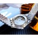 实物拍摄品牌:积家-Jaeger-LeCoultre 大师系列类型:男士腕表表壳:316精钢(做工上乘)表带:进口小牛皮/316精钢(两种可选)机芯:高级定制全自动机械机芯(走时稳定)材料:高级强化镀膜镜面尺寸:直径40mm,厚度11mm 实物拍摄品牌:积家-Jaeger-LeCoultre 大师系列类型:男士腕表表壳:316精钢(做工上乘)表带:进口小牛皮/316精钢(两种可选)机芯:高级定制全自动机械机芯(走时稳定)材料:高级强化镀膜镜面尺寸:直径40mm,厚度11mm