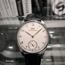 IWC万国系列：葡萄牙经典琼斯之剑尺寸：44mm 机芯：原装复刻手动上链机芯表壳材质：不绣精钢三度防水!   原装开模!原装复刻锅盖型强化玻璃!