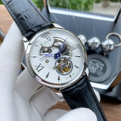 实物拍摄品牌：Chopard-萧邦 类型：[酷]男士腕表表壳：316精钢（做工优质）表带：进口小牛皮/简约针扣机芯：高级定制全自动机械机芯(走时稳定)材料：高级强化镀膜镜面尺寸：直径40mm，厚度12.5mm