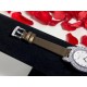 萧邦新款 LHEURE DU DIAMANT MEDIUM OVAL 此款LHeure du Diamant 椭圆形切割雕纹镶钻表盘 环以点缀钻石的表圈 优雅气韵 时尚风格和萧邦精湛的手工艺尽显无遗 光华耀目 MM™ 白玫同价 萧邦新款 LHEURE DU DIAMANT MEDIUM OVAL 此款LHeure du Diamant 椭圆形切割雕纹镶钻表盘 环以点缀钻石的表圈 优雅气韵 时尚风格和萧邦精湛的手工艺尽显无遗 光华耀目 MM™ 白玫同价