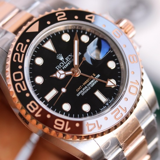 顶级做工KS出品:劳力士 黑绿水鬼 不断提高复刻效果,ROLEX劳力士 GMT间玫、全玖款! 精钢不断改进的钻研精神,特别是五大神器的业界认可,目前销量一直成上升趋势!【尺寸】直径40mm【表镜】抗刮损蓝水晶玻璃,防反光凸透式放大日历窗【表壳】上链表冠,旋入式三扣锁三重防水系统【机芯】稳定复刻2836、36改3135自动机械机芯、【表带】蚝式三节表链【表扣】40x13mm,2836自动机械机芯,蓝宝石镜面,超强夜光,折叠扣,防水大于100米 顶级做工KS出品:劳力士 黑绿水鬼 不断提高复刻效果,ROLEX劳力士 GMT间玫、全玖款! 精钢不断改进的钻研精神,特别是五大神器的业界认可,目前销量一直成上升趋势!【尺寸】直径40mm【表镜】抗刮损蓝水晶玻璃,防反光凸透式放大日历窗【表壳】上链表冠,旋入式三扣锁三重防水系统【机芯】稳定复刻2836、36改3135自动机械机芯、【表带】蚝式三节表链【表扣】40x13mm,2836自动机械机芯,蓝宝石镜面,超强夜光,折叠扣,防水大于100米
