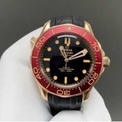 新品007 ！OMEGA 欧米茄 海马300 青铜金与勃根地红 尺寸42mm 搭配8806机芯，顶级品质 出货实拍✈️