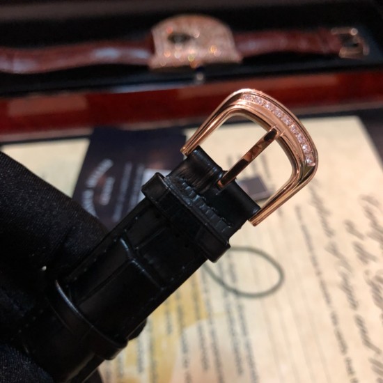 【独家实拍 法兰克穆勒-Franck muller 男士腕表 】法兰克穆勒 FM全新升级版 酒桶满天星,8880 CC AT 飞轮系列 ,独具一格匠心之作,精工雕刻镶嵌数字飞轮表盘,正明珠自动上链机械机芯 原装1:1 功能 暗喻不拘一格的独立型格,耐磨蓝光水晶镜面 304L精钢镶钻外壳 经过多道工序制作而成,不惜代价还原正品! 复古摩登与现代张扬兼具,佩戴于腕间,彰显独特品味! 【独家实拍 法兰克穆勒-Franck muller 男士腕表 】法兰克穆勒 FM全新升级版 酒桶满天星,8880 CC AT 飞轮系列 ,独具一格匠心之作,精工雕刻镶嵌数字飞轮表盘,正明珠自动上链机械机芯 原装1:1 功能 暗喻不拘一格的独立型格,耐磨蓝光水晶镜面 304L精钢镶钻外壳 经过多道工序制作而成,不惜代价还原正品! 复古摩登与现代张扬兼具,佩戴于腕间,彰显独特品味!