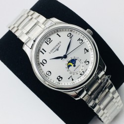 【LG Factory】新力作 浪琴Longines新款「Master Moonphase」月相日历腕表，采用ETA2824-2机芯，功能完美同步，防水深度30米，表耳线条温润流畅。表盘为大三针布局，最特别之处是表圈分钟刻度圈为立体倾斜的设计，提供出色的表盘层次感。6点的月相盘与日历功能融为一体。表盘共有3种款式：银白色麦粒纹搭配衬线体阿拉伯数字时标，黑色麦粒纹搭配罗马数字时标，蓝色日晖纹搭配棍状时标 ，直径40毫米，厚度10毫米，意大利进口小牛皮 原装蝴蝶扣 ⚠️请认准独家品质！LG品质 值得信赖！